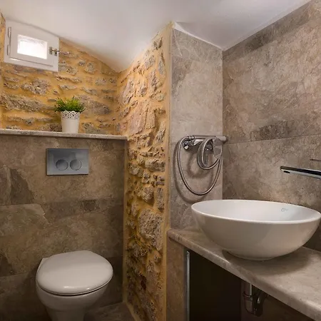 Castello Venetsiana Apartment Symi